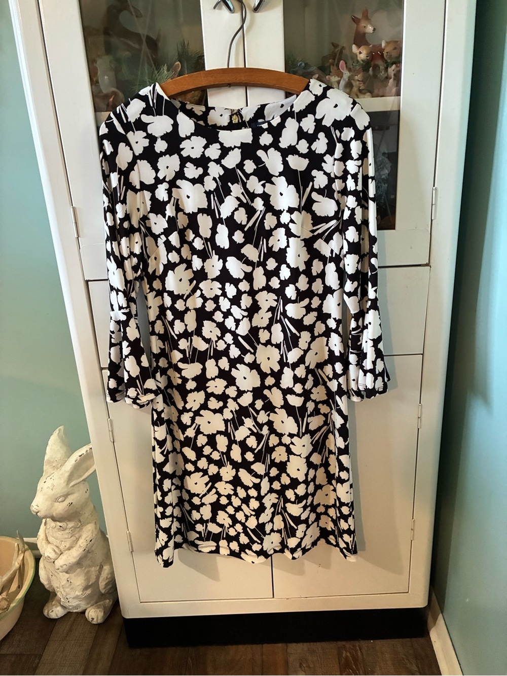Tommy Hilfiger sz 4 Black & White Floral Shift Dress - Women's euc